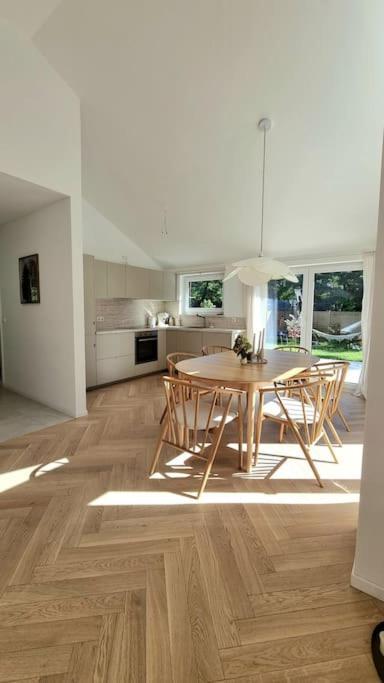 Haus Am Waldrand Und In Seenaehe レーニン エクステリア 写真